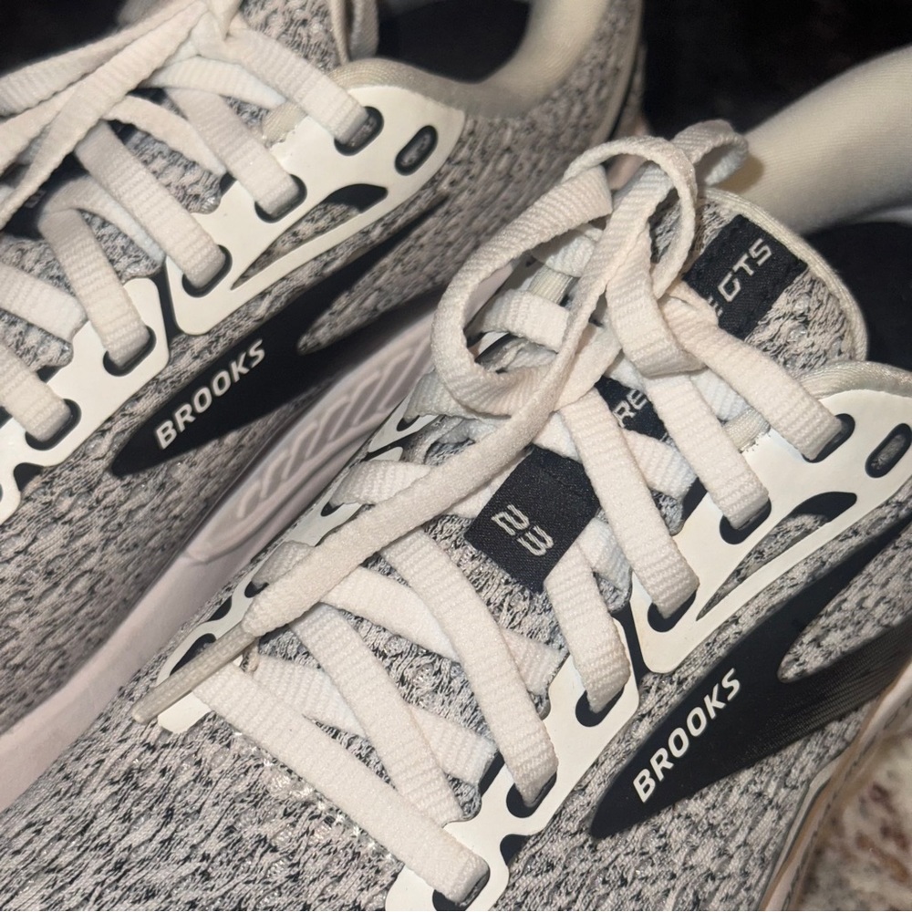 Brooks Women's Black and White Running Shoes - Picture 4 of 10